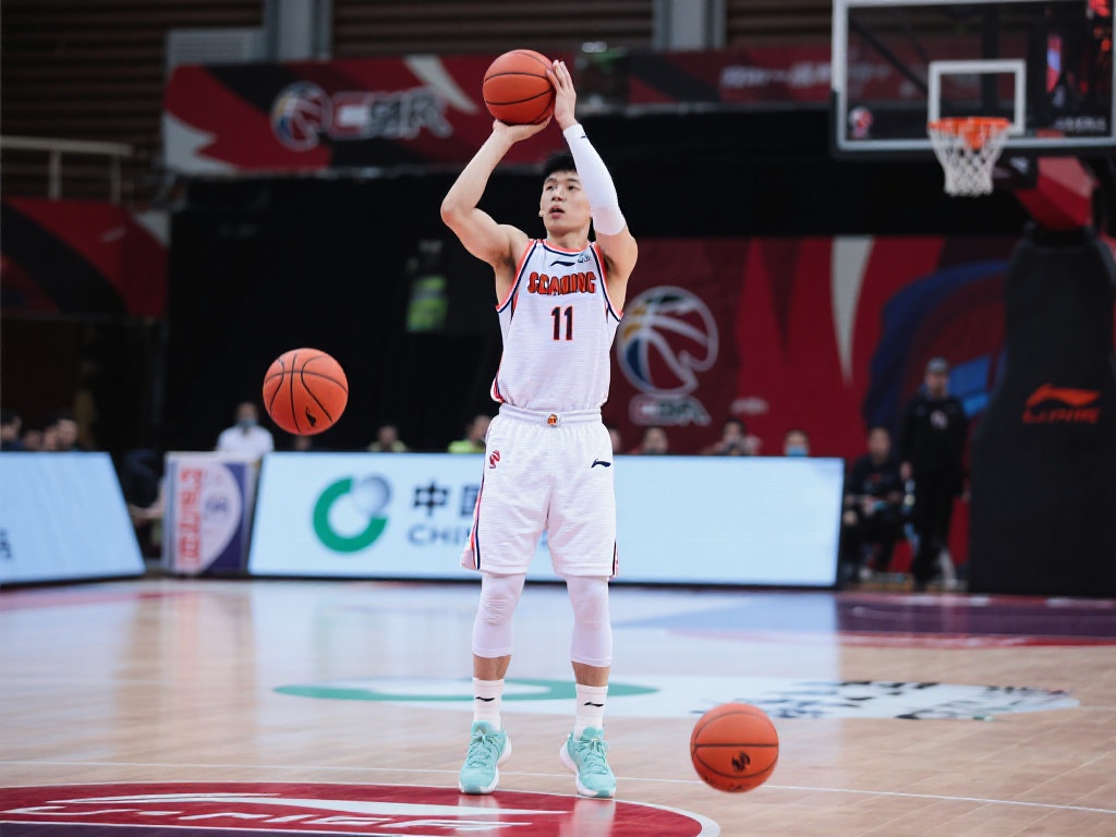 c7网页版地址-2023沙足巡回赛·宁波站收官 国家队球员开展沙足公益培训课